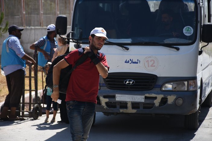 Suriyelilerin bayram sonrası Türkiye'ye dönüşleri başladı