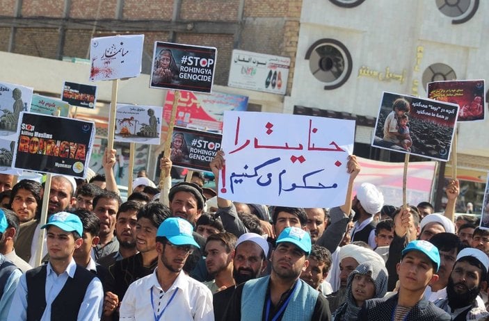 Afganistan'da Arakan protestosu