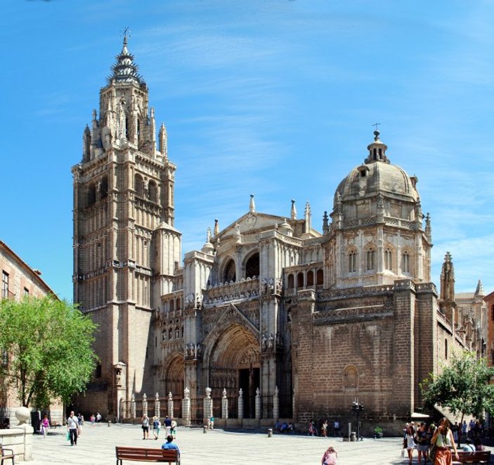 Görkemli yapılarıyla büyüleyen şehir Toledo