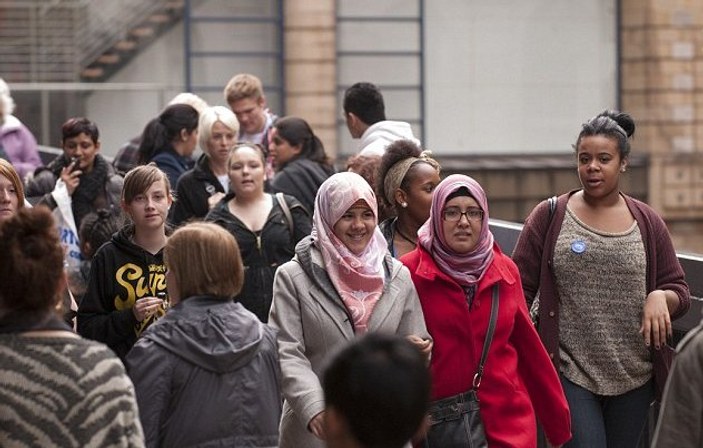 İngiltere'de Müslümanların önleri kapatılıyor