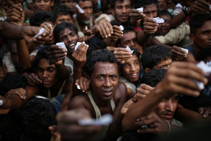 Bangladeş’e sığınan Arakanlı sayısı 290 bin