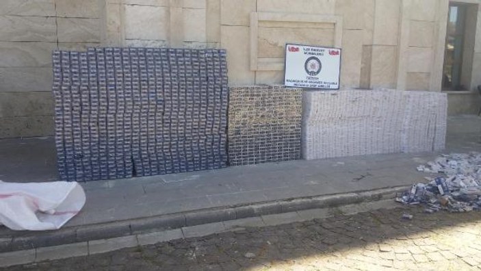 Bitlis'te kamyondan 19 bin paket kaçak sigara çıktı