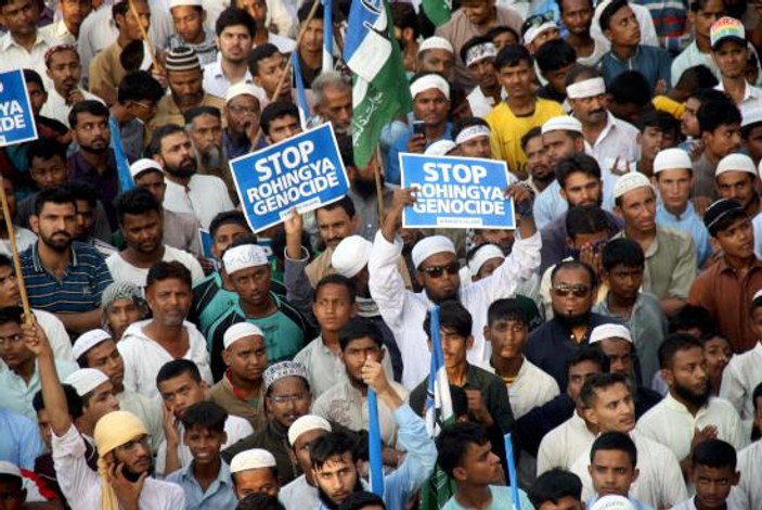 Pakistan'da Arakanlı Müslümanlara destek gösterisi