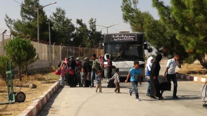Bayram sonrası 15 bin Suriyeli Türkiye'ye dönüş yaptı