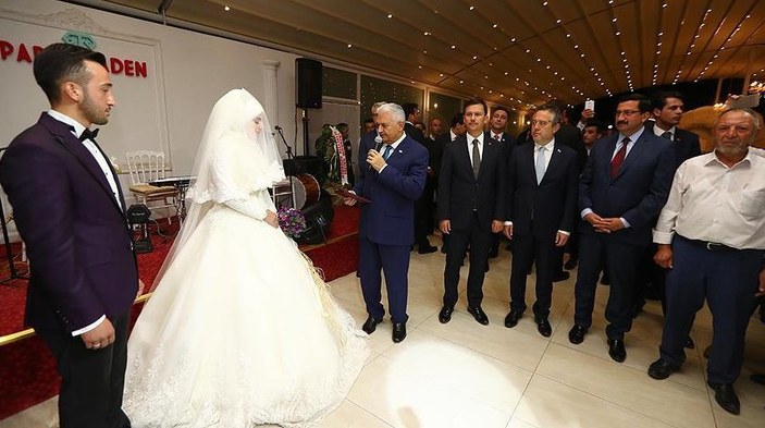 Başbakan Yıldırım, 15 Temmuz gazisinin nikah şahidi oldu