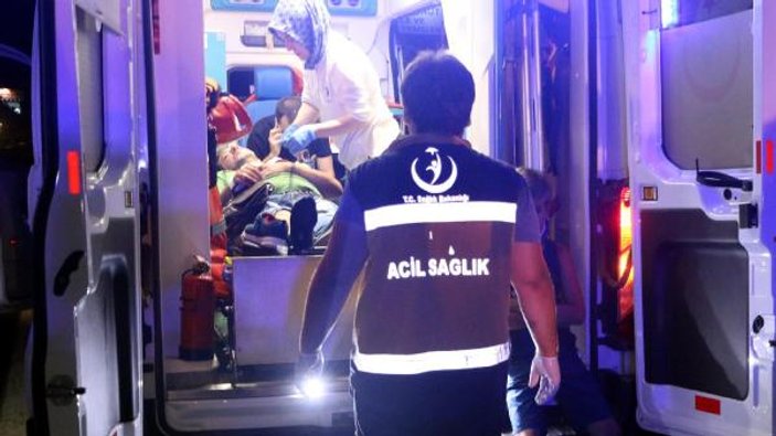 Tekirdağ'da minibüs yoldan çıktı: 15 yaralı