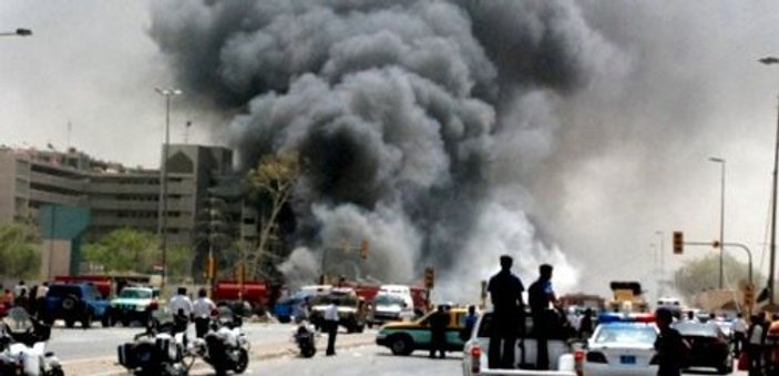 Musul'da bombalı saldırı: 15 ölü