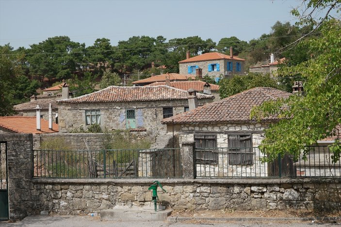 Kazdağları'nda kentlilerin yaşadığı köy