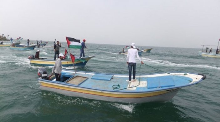 İsrail güçleri 2 Filistinli balıkçıyı gözaltına aldı