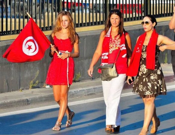 Tunuslu kadınlar Müslüman olmayan erkeklerle evlenebilecek