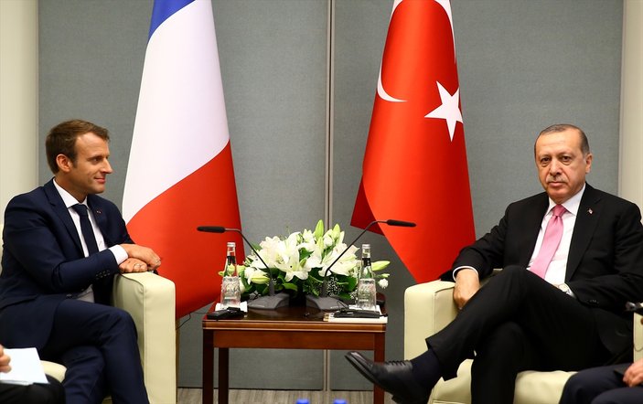 Erdoğan Fransız mevkidaşıyla görüştü