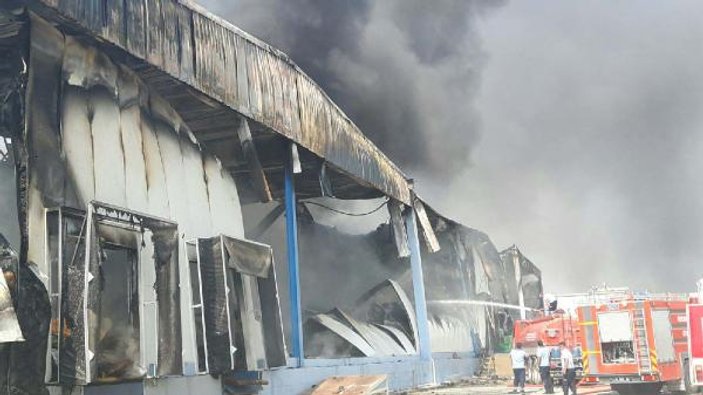 Mersin'de fabrika yangını