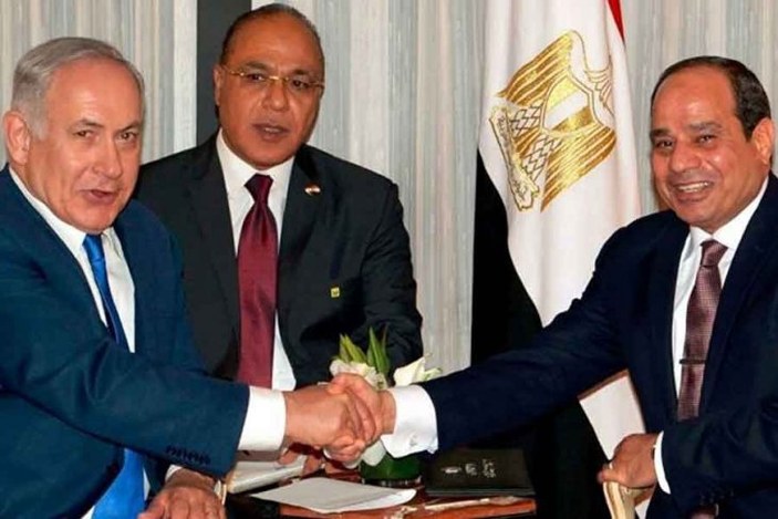 Netanyahu ve Sisi ilk kez birlikte kameraların karşısında