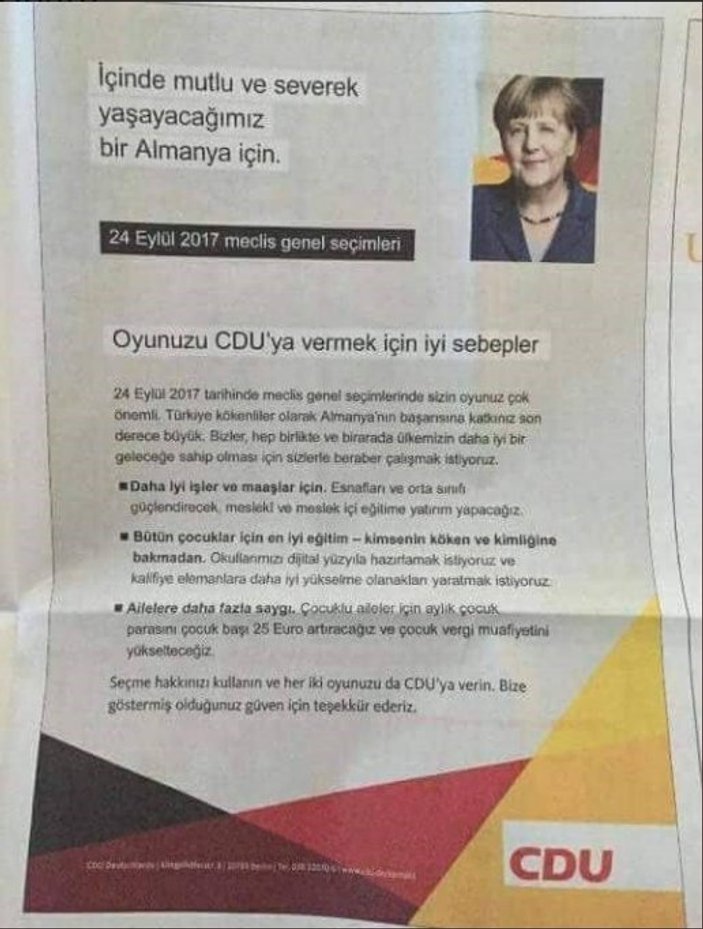 Merkel Türk seçmenler için afiş hazırlattı