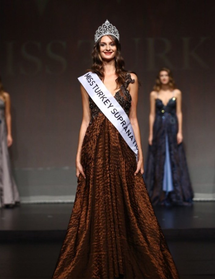 Miss Turkey 2017'nin birincisi Itır Esen oldu