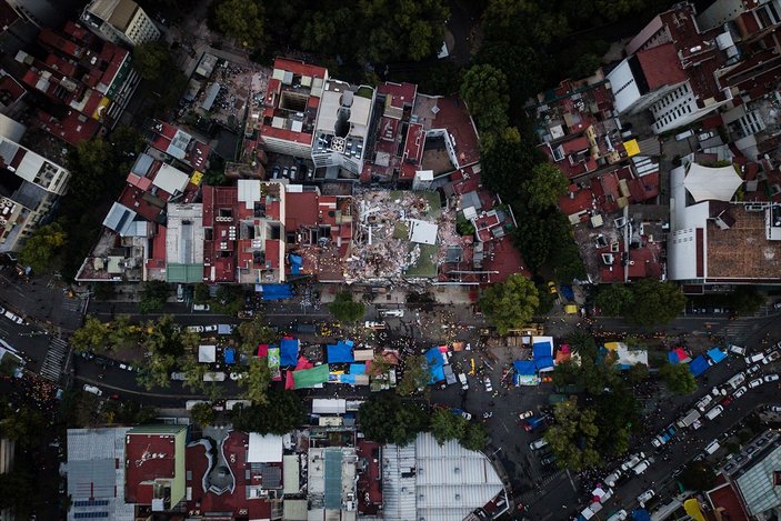 Meksika depreminde ölenlerin sayısı artıyor