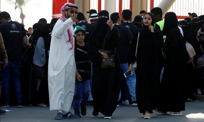 Suudi Arabistanlı kadınların stadyum mutluluğu