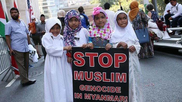 Müslüman Günü Yürüyüşü'nde Myanmar'a tepki