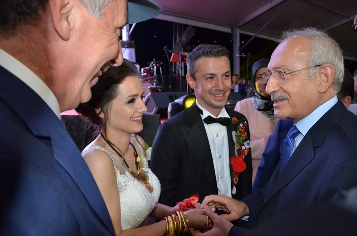 Kılıçdaroğlu Yalova'da düğüne katıldı