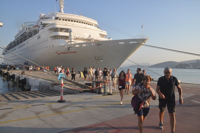Kruvaziyer gemileriyle getirilen turist başına 30 dolar destek