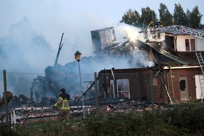 İsveç'te cami yakıldı