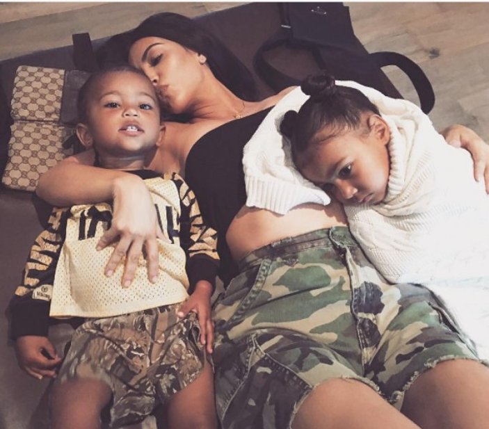 Kim Kardashian: Tüm dünyam çocuklarım