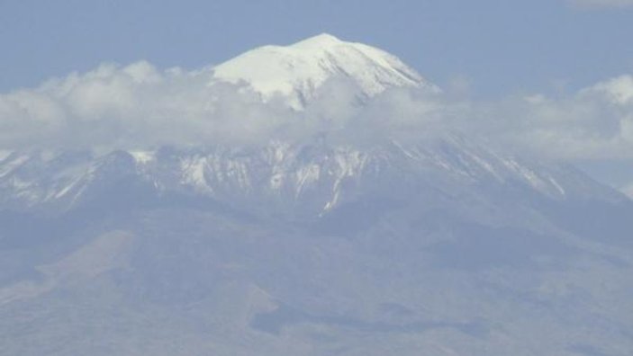 Ağrı Dağı’nda kar manzarası