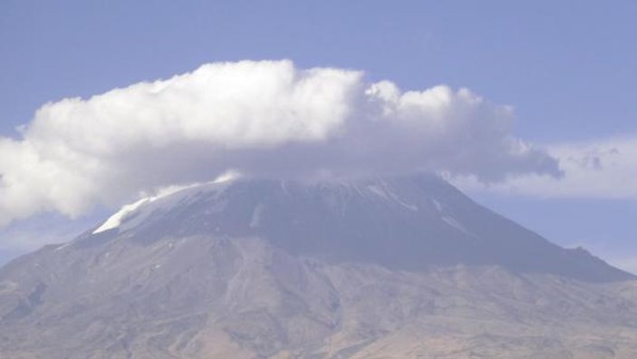 Ağrı Dağı’nda kar manzarası