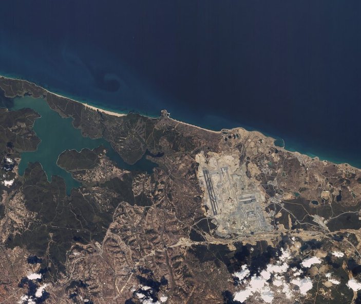 Yerli uydudan 3. Havalimanı görüntüleri