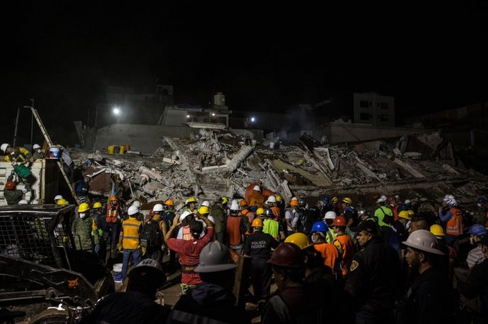 Meksika depreminde ölenlerin sayısı 360 oldu