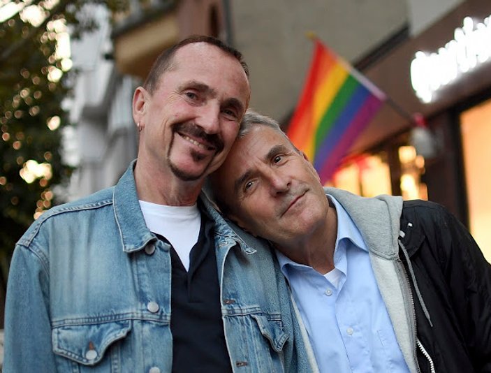Almanya'da ilk eşcinsel evlilik