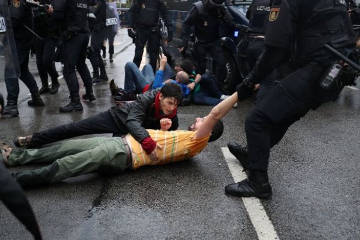 İspanya Başbakanı Rajoy'dan polise teşekkür