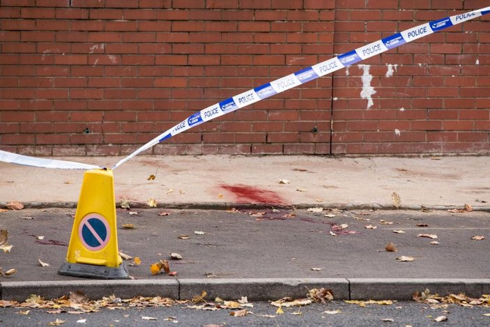 İngiltere'de Müslüman çocuğa bıçaklı saldırı