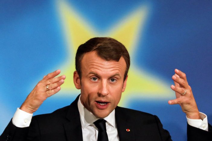 Fransa'da Macron'a sert eleştiriler