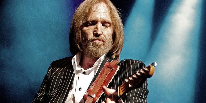 Amerikalı müzisyen Tom Petty yaşamını yitirdi
