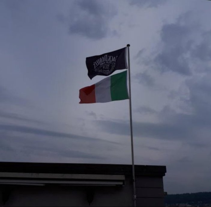 Zürih'te DEAŞ bayrağı paniği