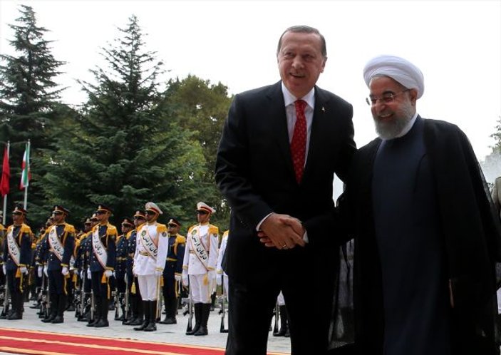 Cumhurbaşkanı Erdoğan ile Ruhani'nin samimi pozları