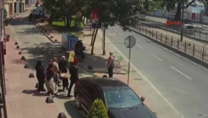 Taksim'de 5 kapkaççı kaza yapınca yakalandı