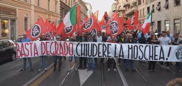 İtalya'da ırkçı protesto