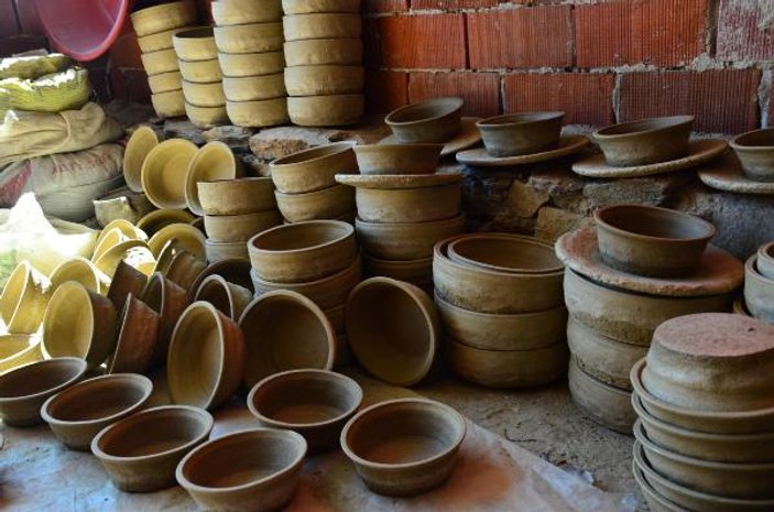 Salihli'de 600 yıllık geçim kaynağı: Çömlekçilik