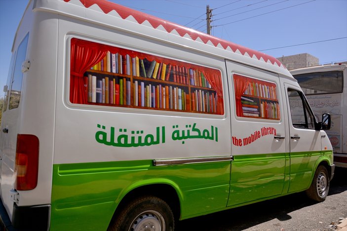 Suriye'de çocuklara özel gezici kütüphane
