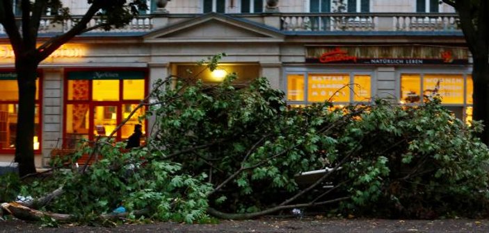 Almanya'da şiddetli kasırga: 7 ölü