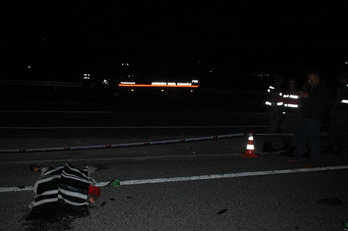 Otomobil elektrikli bisiklete çarptı: 2 kişi öldü