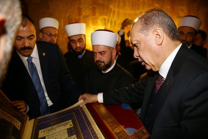 Erdoğan'dan Sırbistan'da Kur'an tilaveti