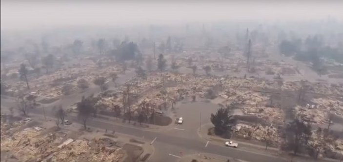 California felaketi havadan görüntülendi