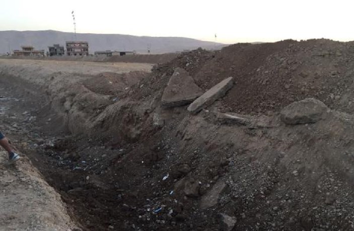 Peşmerge Duhok ve Erbil'den Musul'a giden yolları kazdı