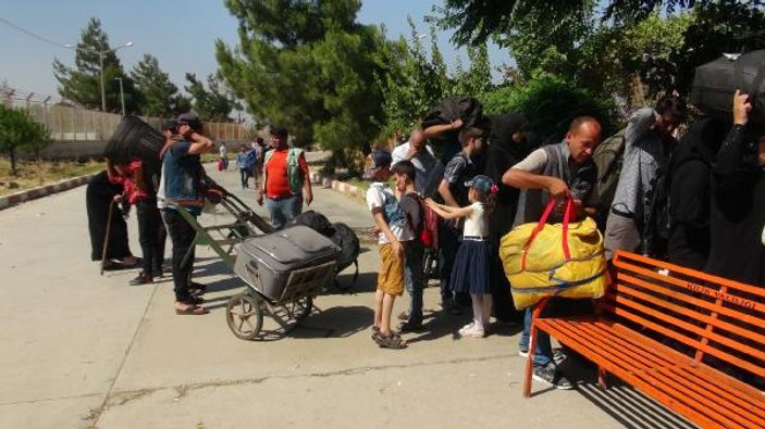 Bayram için ülkesine giden 6 bin 715 Suriyeli geri dönmedi