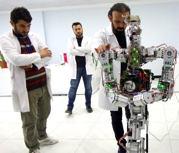 Türkiye’de ilk insansı robot fabrikası üretime başladı