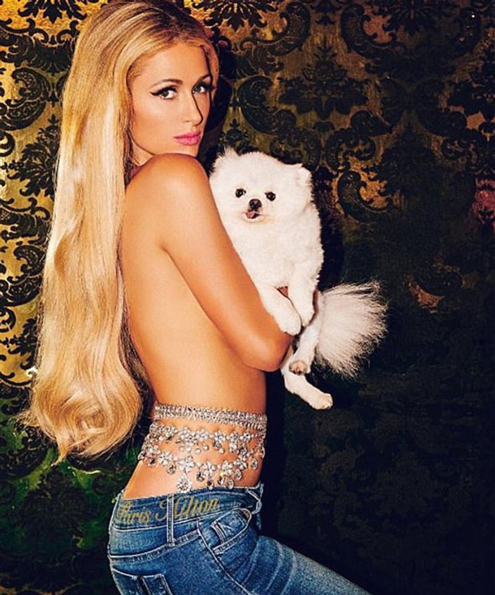 Paris Hilton köpeğiyle poz verdi