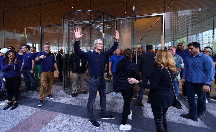 Apple çatısı 'MacBook' şeklinde olan mağaza açtı